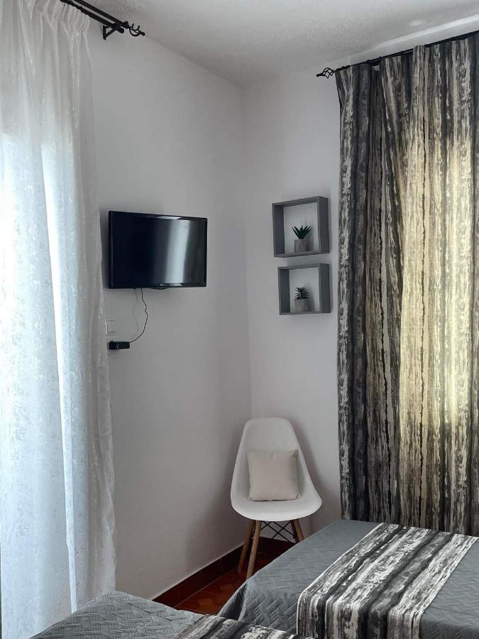 Milos Inn Adamantas  Exterior foto
